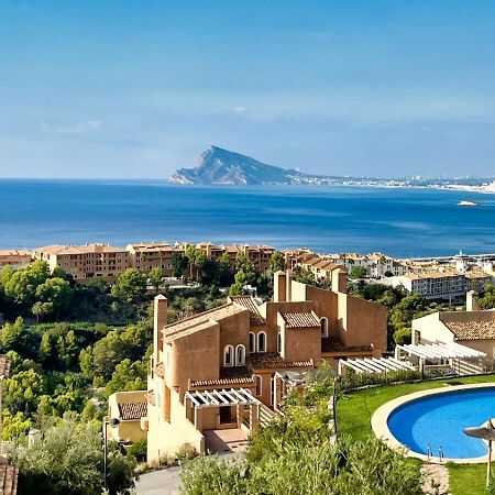 Willa Charming Townhouse With Sea Views & Pool In Altea Calpe Zewnętrze zdjęcie