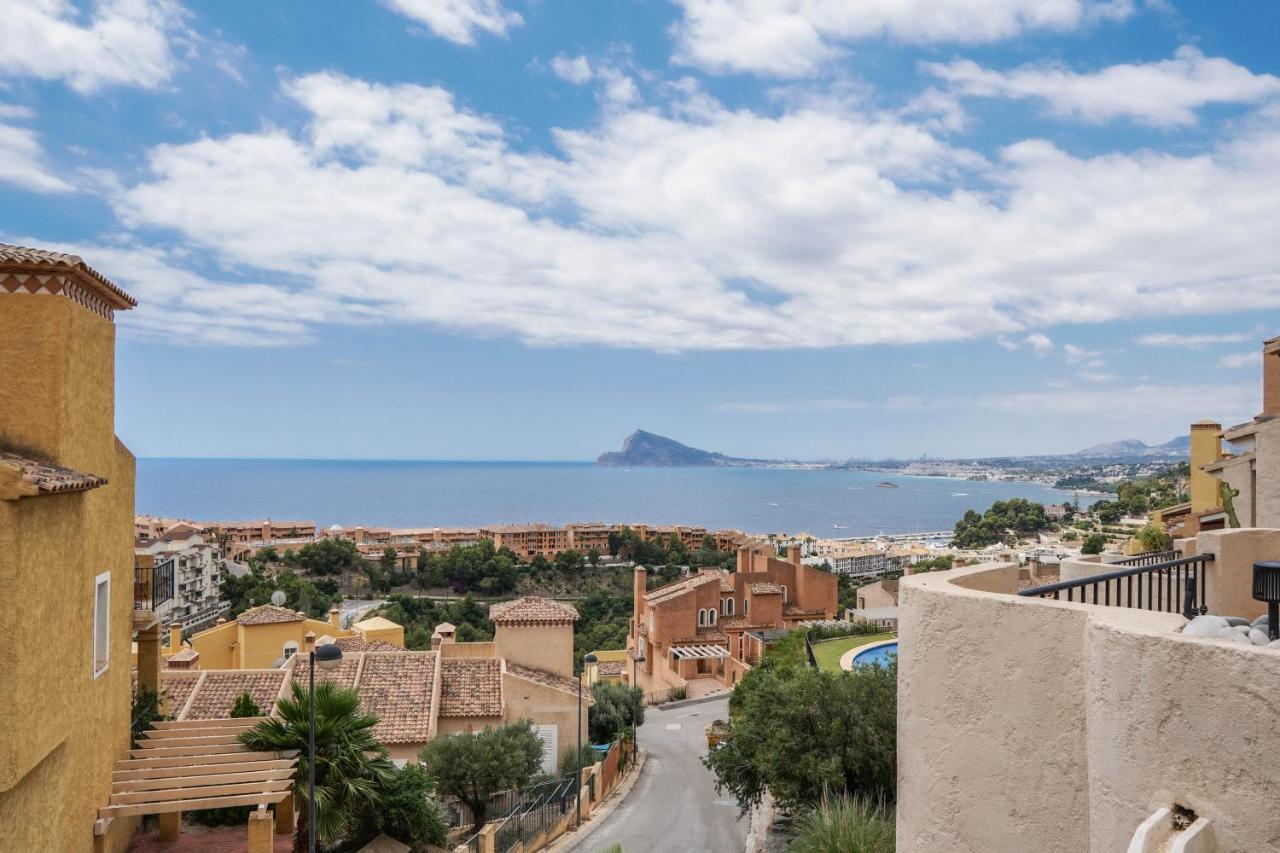 Willa Charming Townhouse With Sea Views & Pool In Altea Calpe Zewnętrze zdjęcie