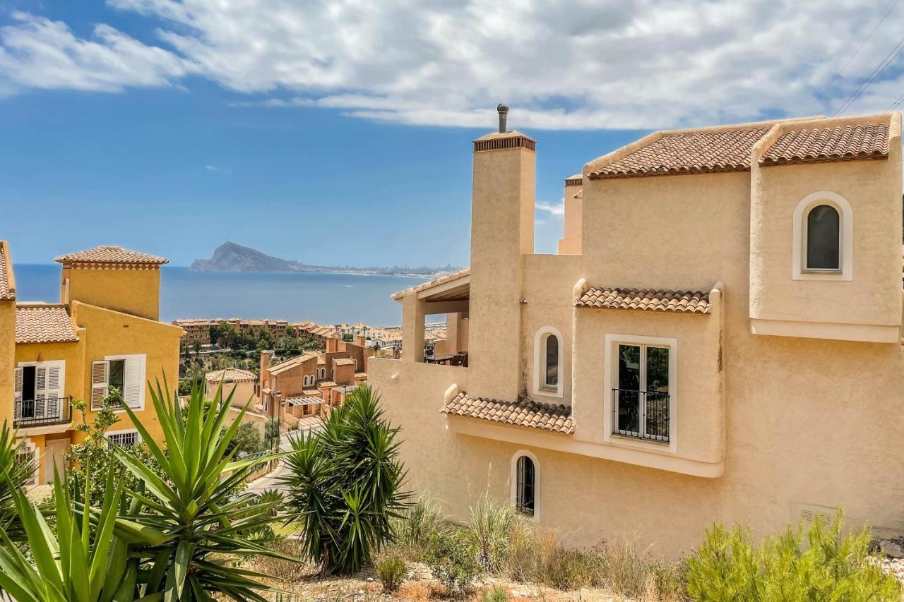 Willa Charming Townhouse With Sea Views & Pool In Altea Calpe Zewnętrze zdjęcie