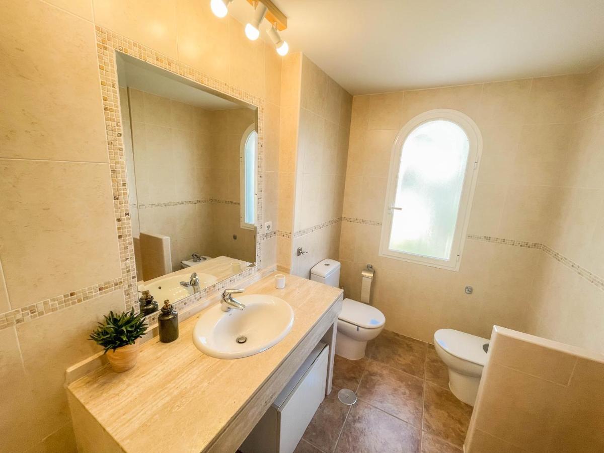 Willa Charming Townhouse With Sea Views & Pool In Altea Calpe Zewnętrze zdjęcie